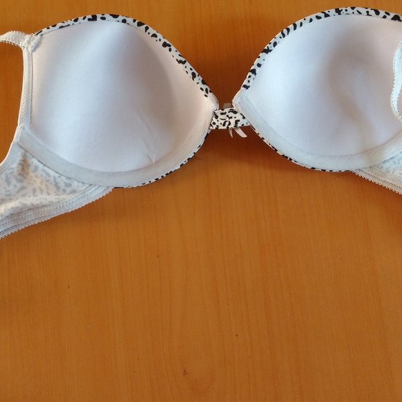 Boobs & Bloomers Bra - Picture 4 of 9